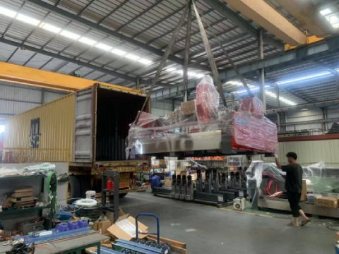 Las máquinas de grabado de Jinzuanyun Technology se exportan a Europa, Asia y África: logros en la expansión del mercado multirregional.