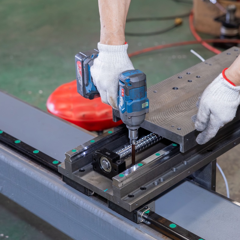 ¿Es difícil instalar una máquina para tallar piedra?