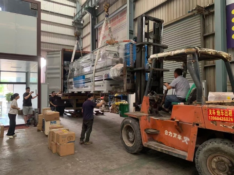 Una solución integral para el procesamiento de bordes de piedra llega a Vietnam.